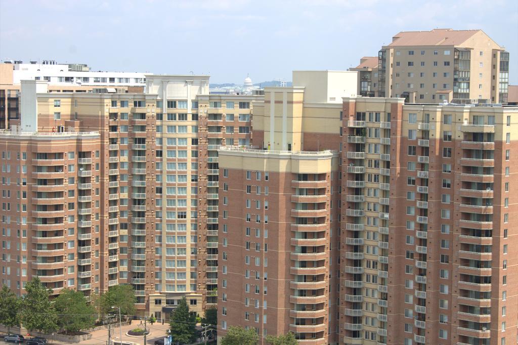 Crystal Quarters Corporate Housing At The Gramercy Arlington Chambre photo