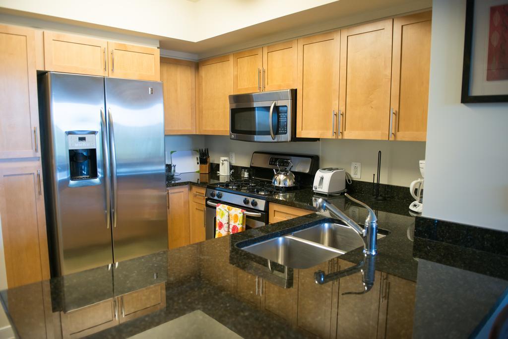 Crystal Quarters Corporate Housing At The Gramercy Arlington Chambre photo