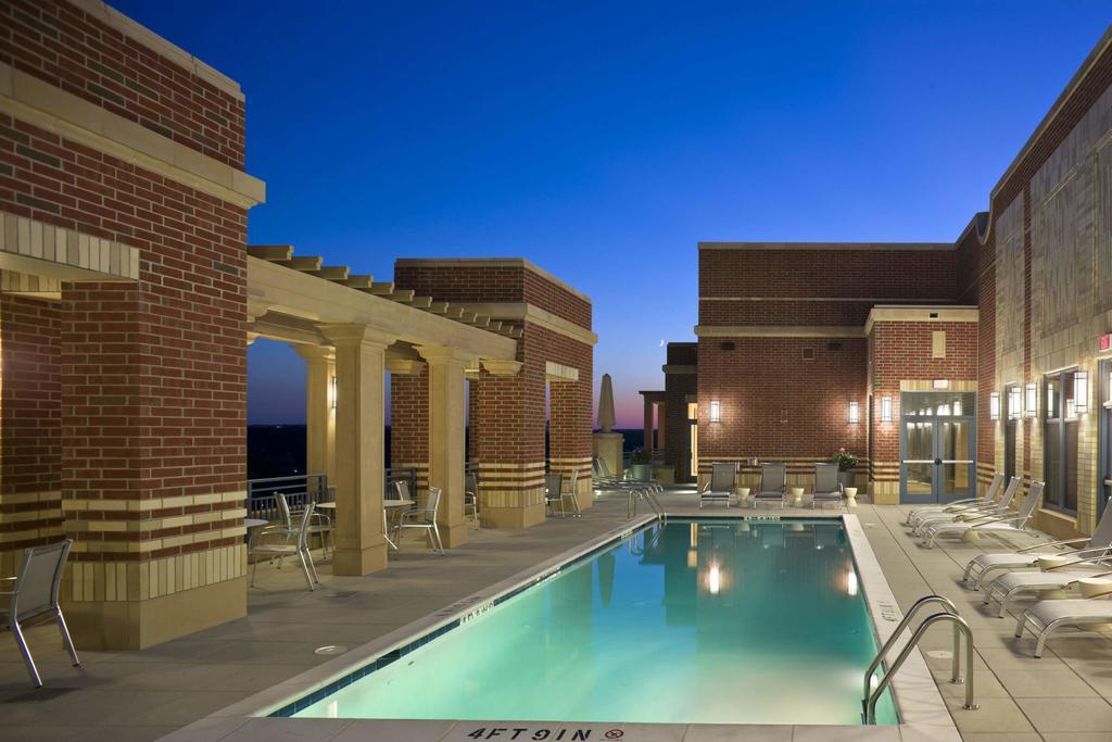 Crystal Quarters Corporate Housing At The Gramercy Arlington Extérieur photo